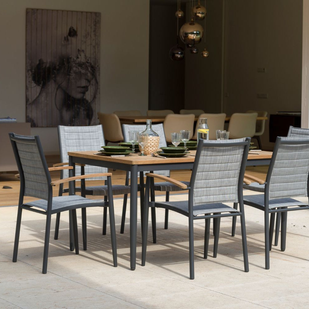 How to Clean Outdoor Furniture