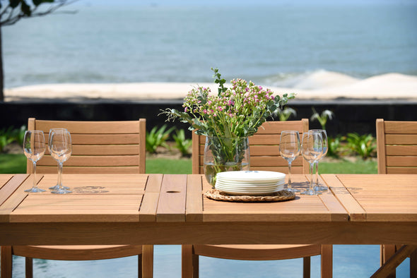 Leyland Table & 10 Catalina Stacking Armchair