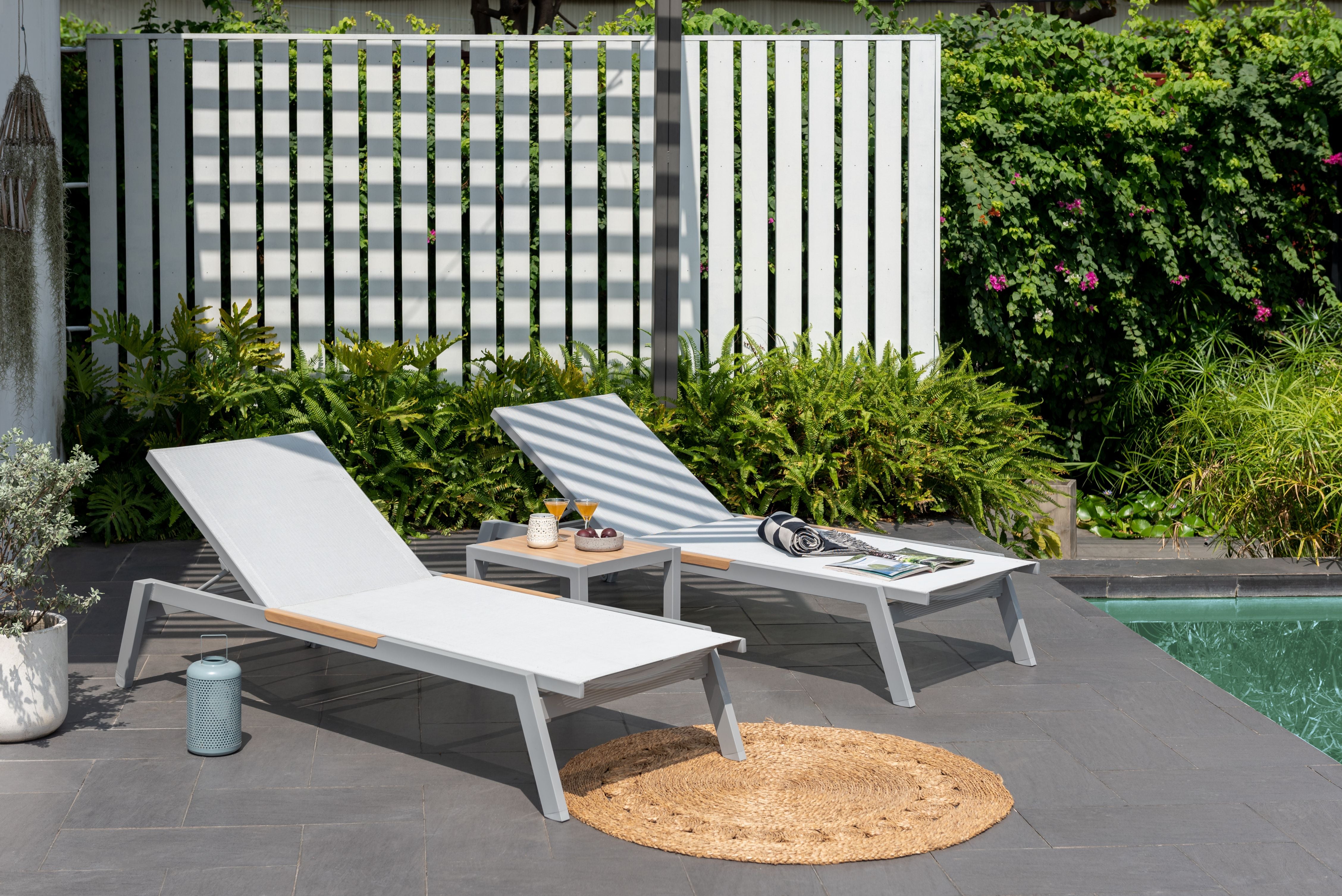 Sun lounger green online