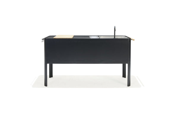 Portals Dark Outdoor Kitchen