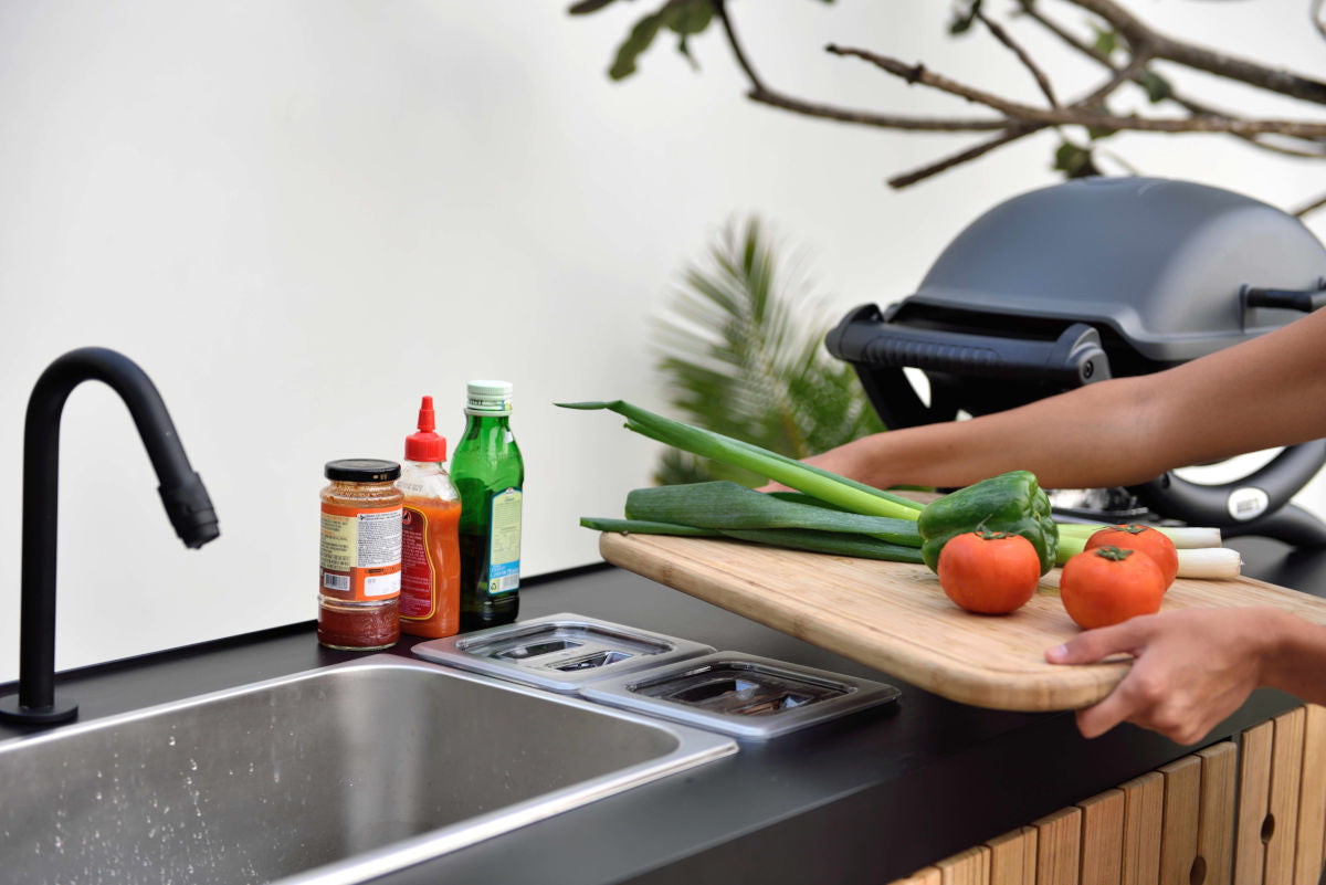 Portals Dark Outdoor Kitchen