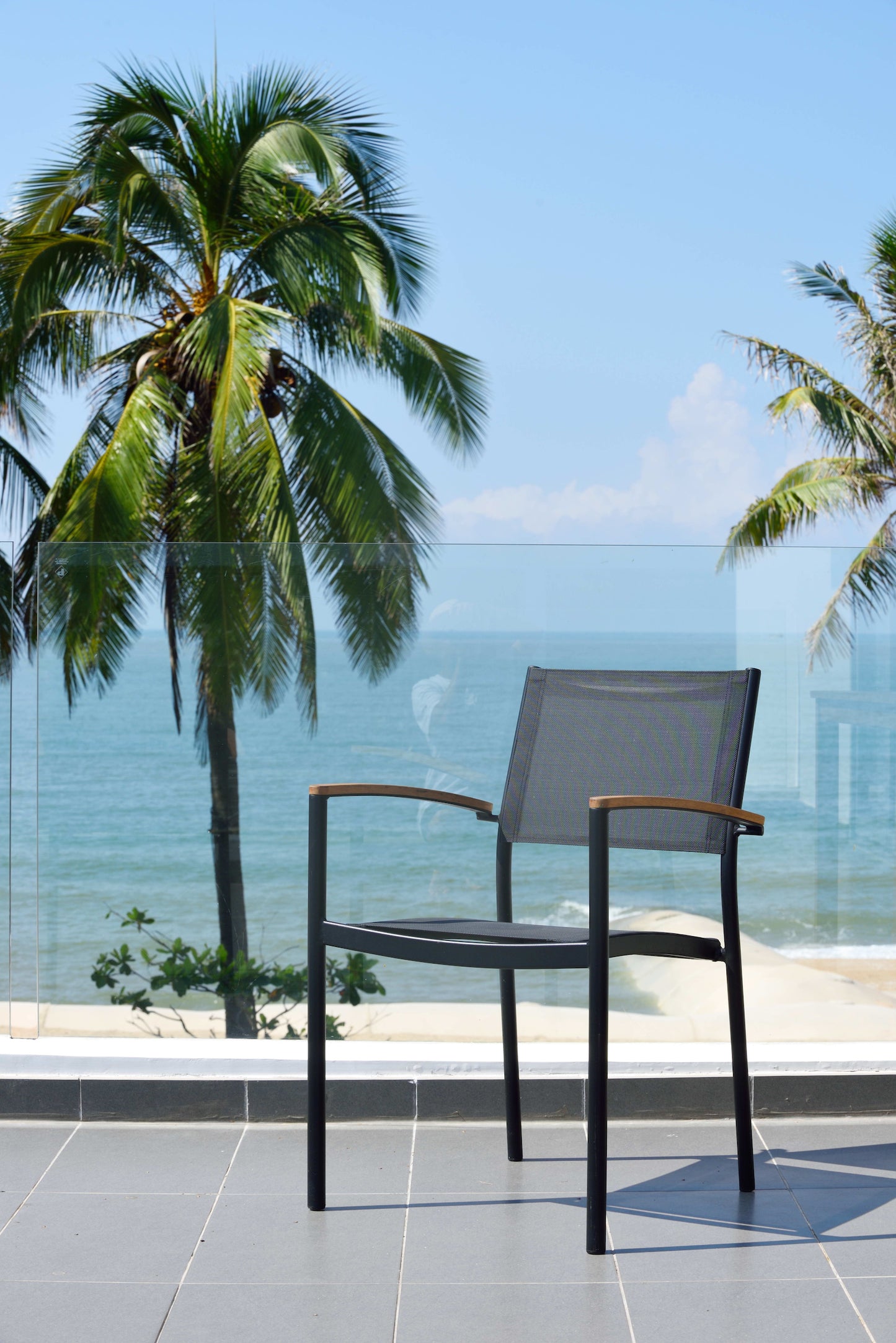 Orlando Rectangular Table and Vera Armchair Dining Set